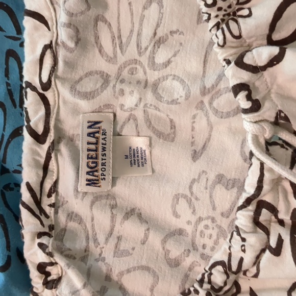 Magellan Sportswear print top with drawstring neckline, Women's Medium - Picture 7 of 8